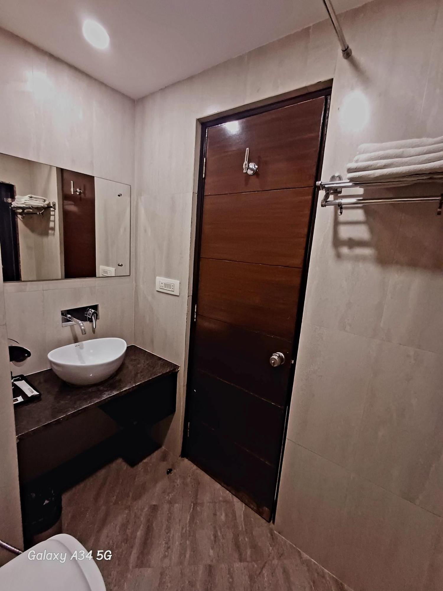 Hotel Suncity Plaza, Sitapura, Dźajpur Zewnętrze zdjęcie