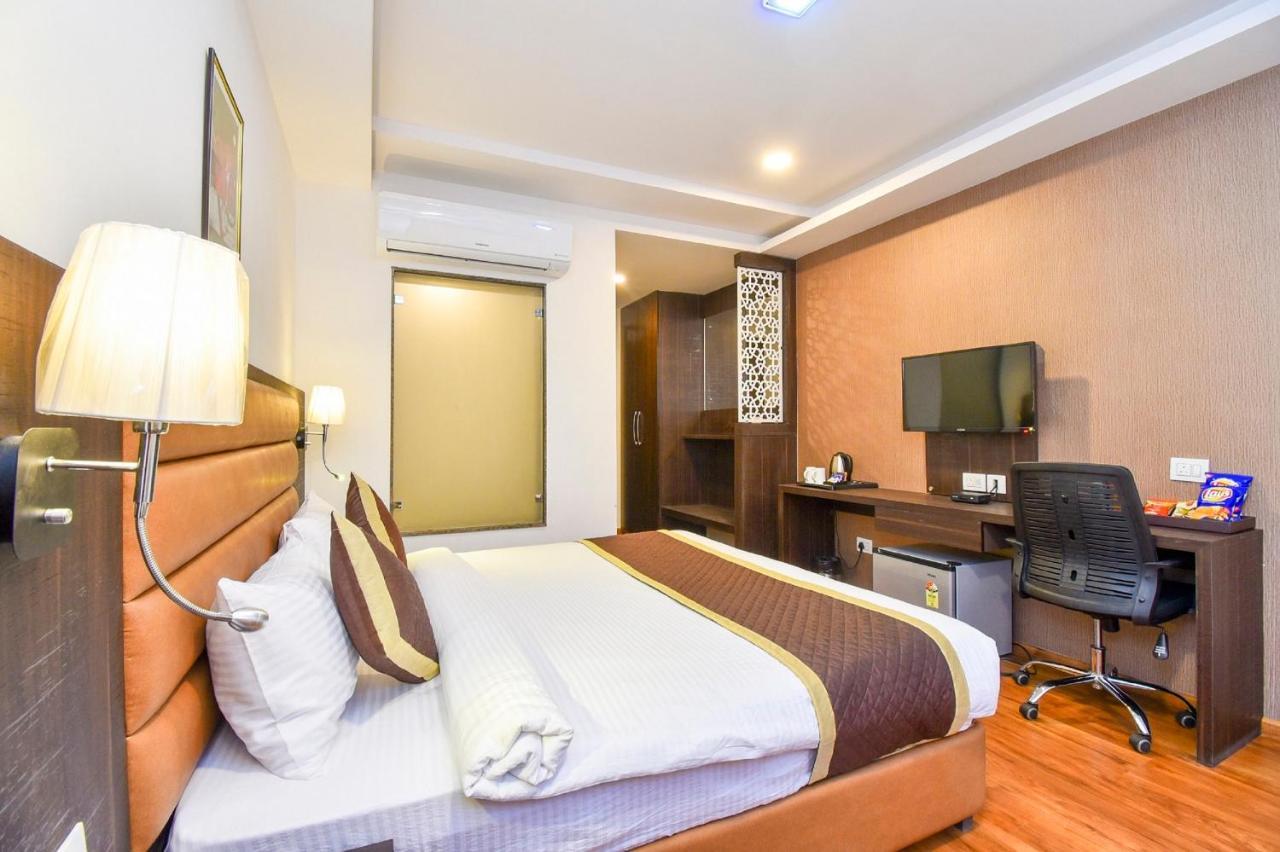 Hotel Suncity Plaza, Sitapura, Dźajpur Pokój zdjęcie
